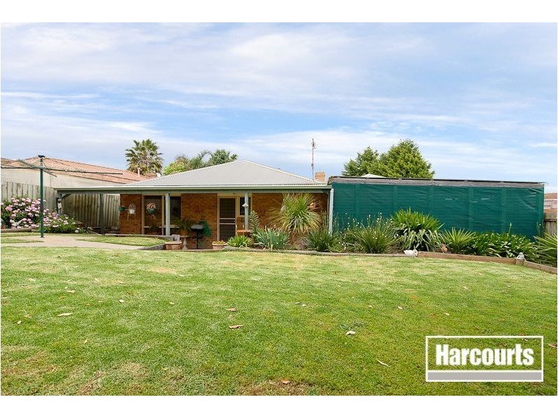 24 Phelan Drive, Cranbourne North VIC 3977