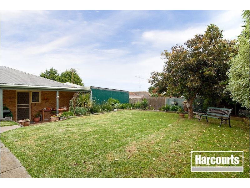 24 Phelan Drive, Cranbourne North VIC 3977