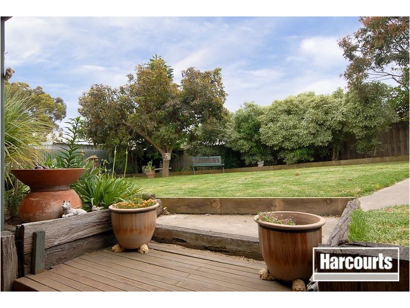 24 Phelan Drive, Cranbourne North VIC 3977