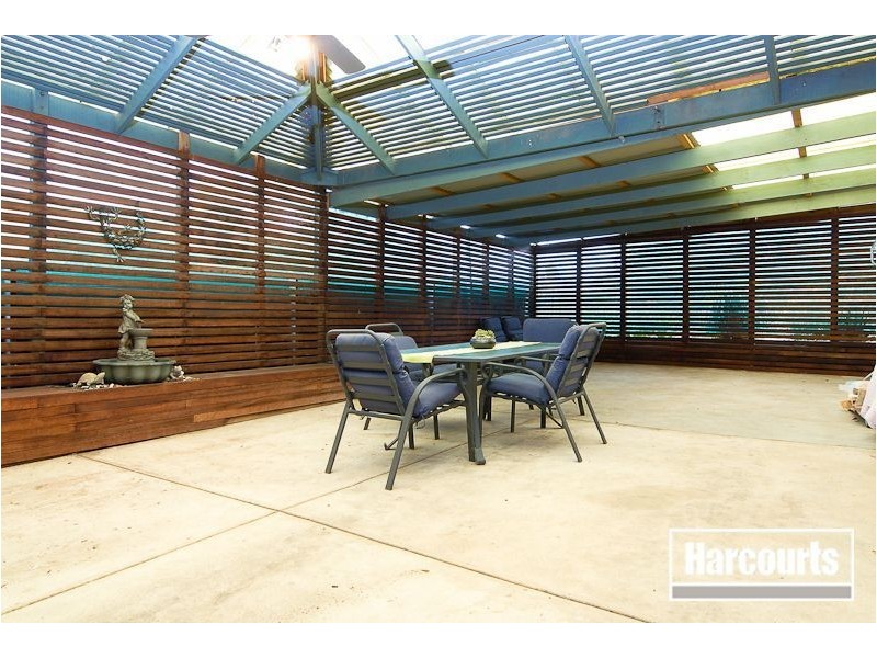 24 Phelan Drive, Cranbourne North VIC 3977