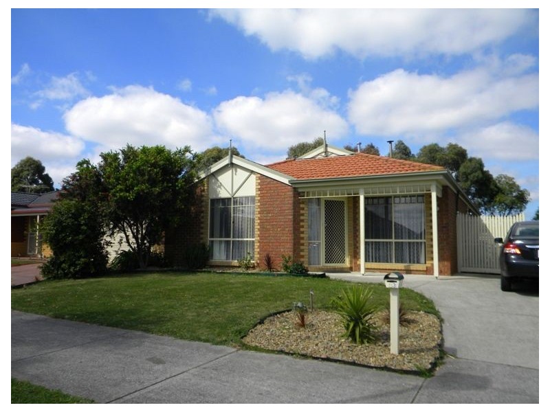 83 scotsdale drive, Cranbourne East VIC 3977