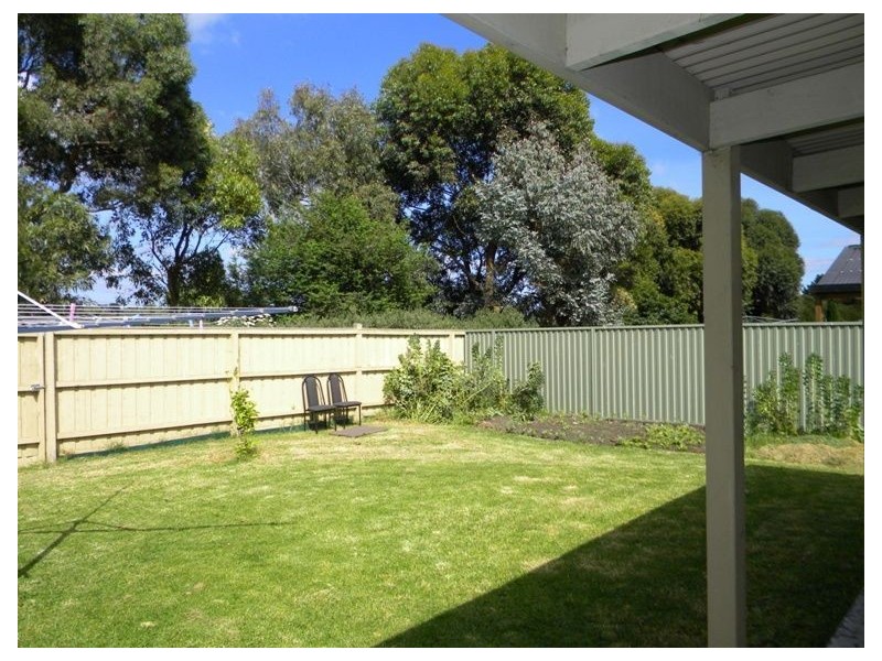 83 scotsdale drive, Cranbourne East VIC 3977
