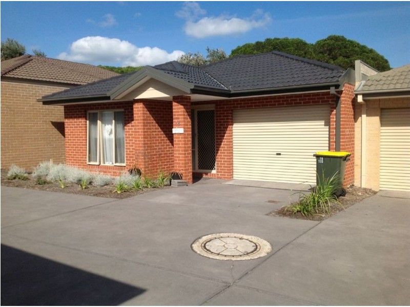 16/105 McMahons Road, Frankston VIC 3199