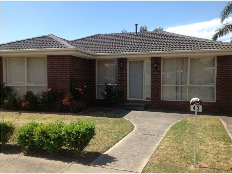 43 Huntington Drive, Hampton Park VIC 3976