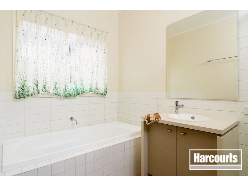 17 Black Wattle Way, Cranbourne VIC 3977