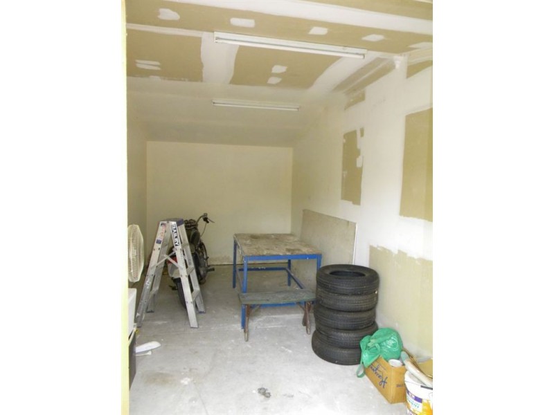 4 Strafford Avenue, Cranbourne VIC 3977