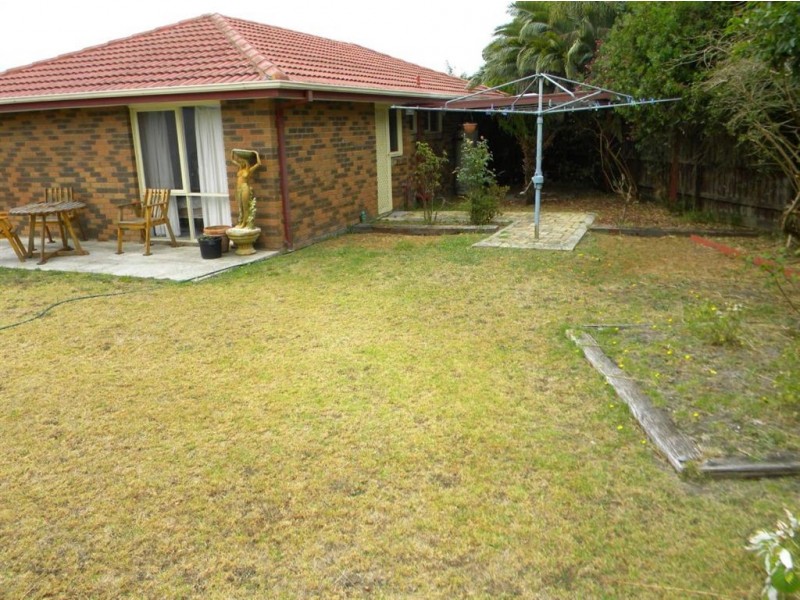 4 Strafford Avenue, Cranbourne VIC 3977