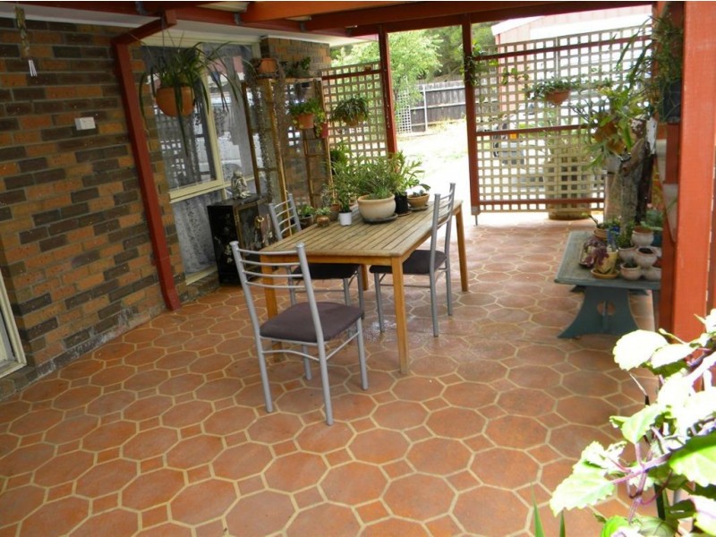 4 Strafford Avenue, Cranbourne VIC 3977