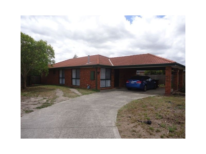 111 Courtenay Avenue, Cranbourne North VIC 3977