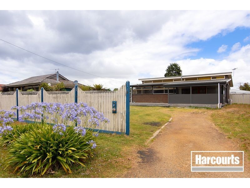 19 Holbourne Drive, Junction Village VIC 3977
