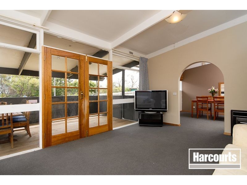 19 Holbourne Drive, Junction Village VIC 3977