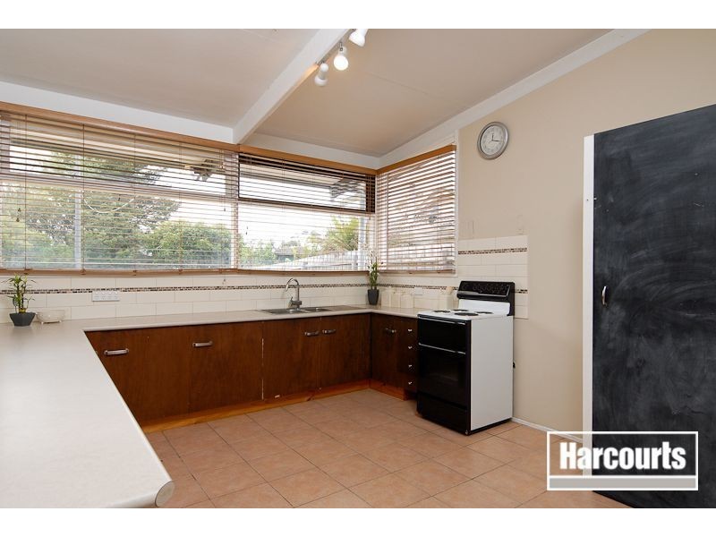 19 Holbourne Drive, Junction Village VIC 3977