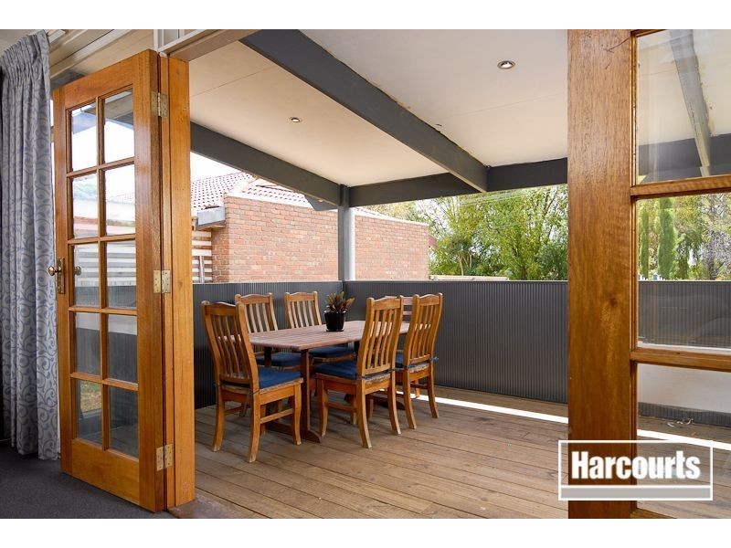 19 Holbourne Drive, Junction Village VIC 3977