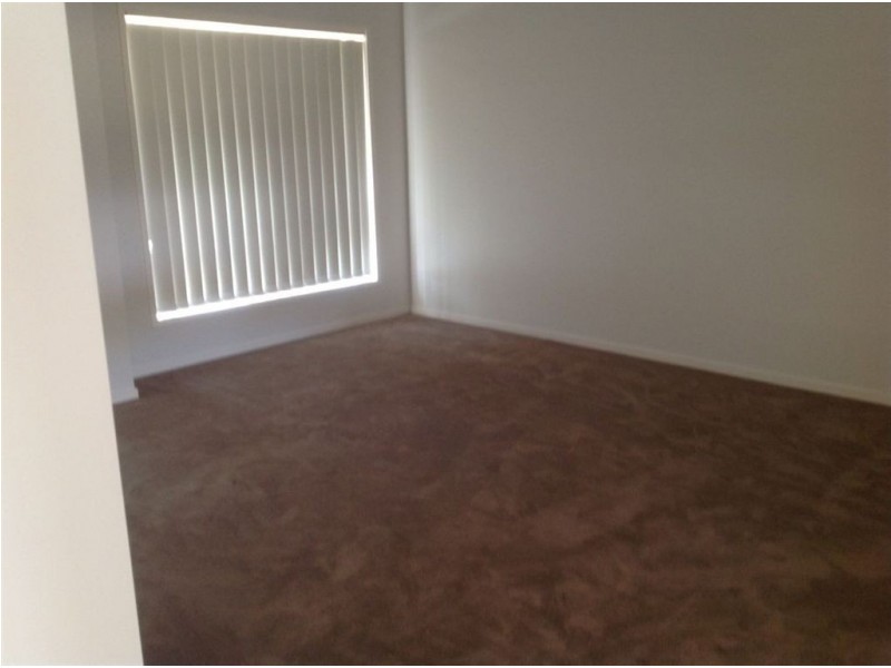 5 Greenaway Terrace, Cranbourne East VIC 3977