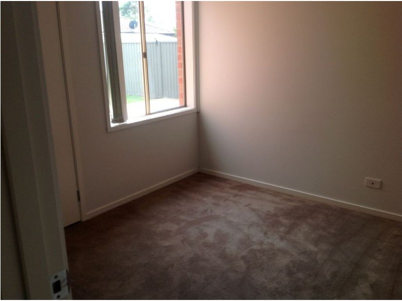 5 Greenaway Terrace, Cranbourne East VIC 3977