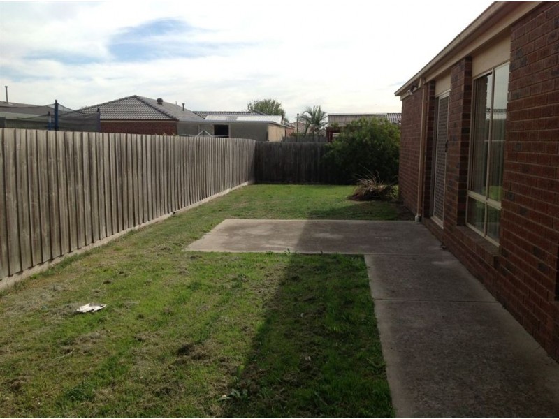 24 Genoa Way, Cranbourne VIC 3977