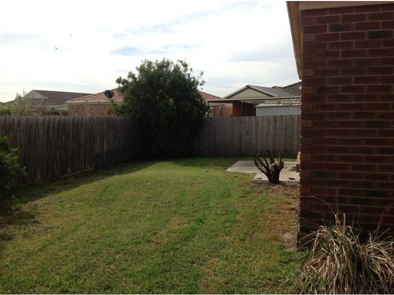 24 Genoa Way, Cranbourne VIC 3977