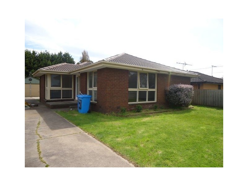 21 Ainsleigh Court, Cranbourne VIC 3977