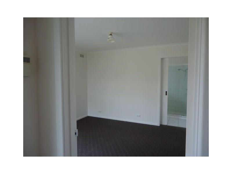 21 Ainsleigh Court, Cranbourne VIC 3977