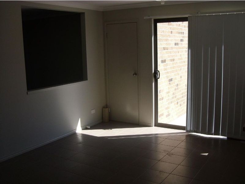 42 Tyndall Street, Cranbourne East VIC 3977