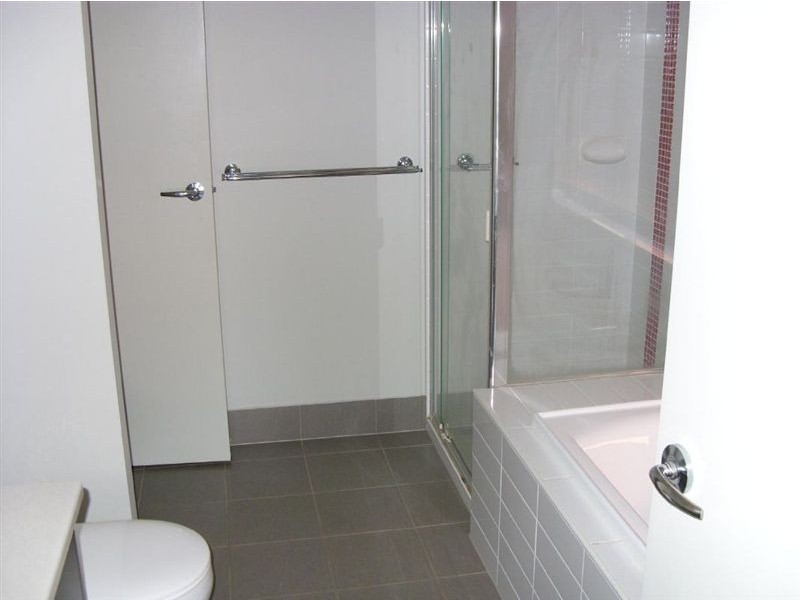 42 Tyndall Street, Cranbourne East VIC 3977