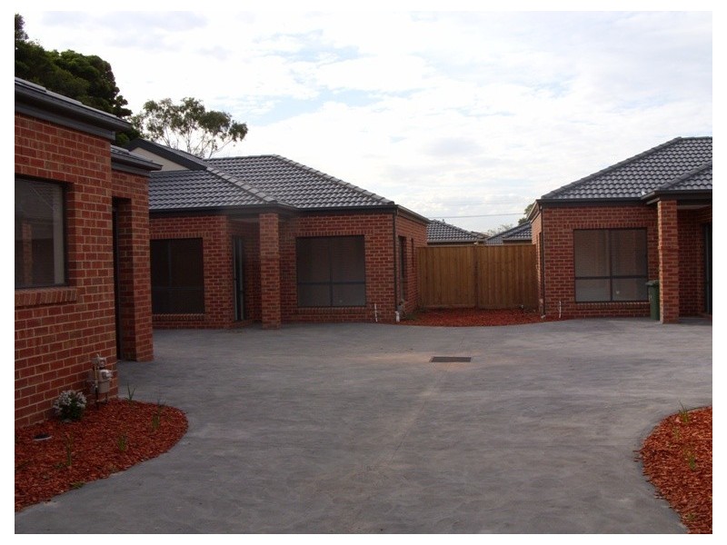 6/17 Elizabeth Street, Cranbourne North VIC 3977