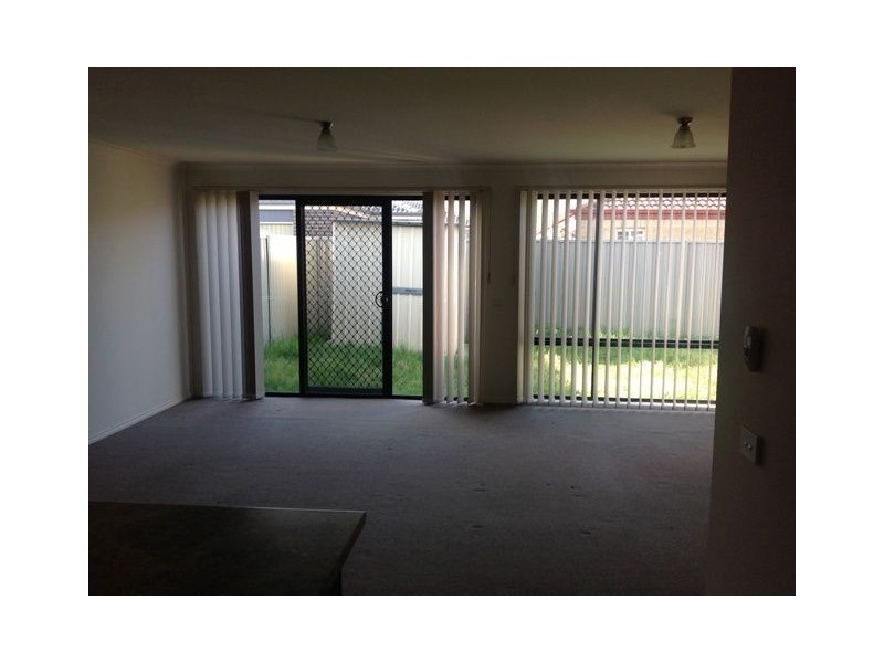 2/6 Saltram Court, Cranbourne East VIC 3977