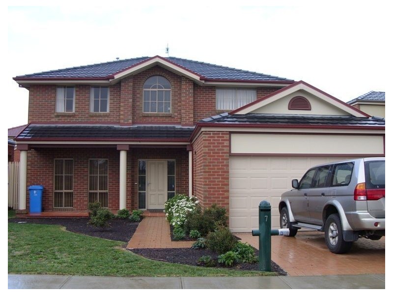 7 Majestic Boulevard, Cranbourne VIC 3977