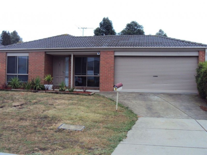 3 Charlotte Place, Cranbourne VIC 3977