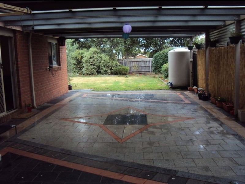 3 Charlotte Place, Cranbourne VIC 3977