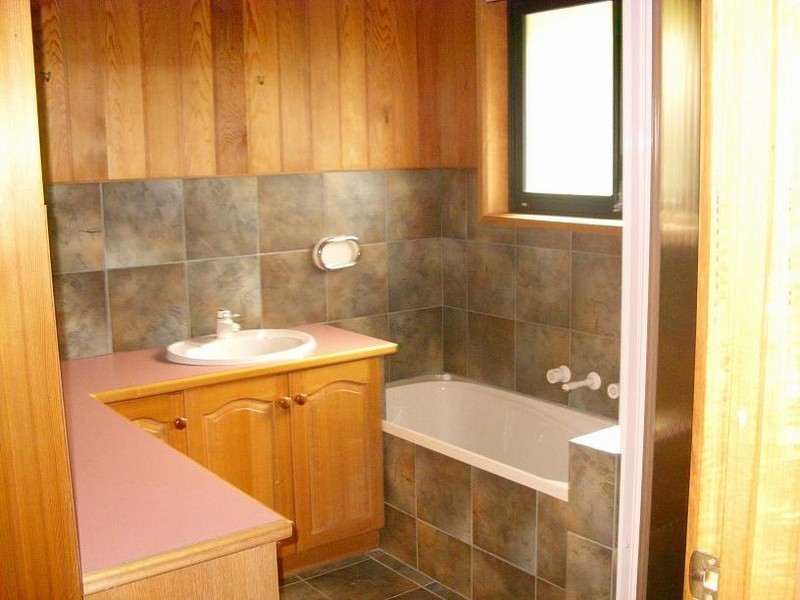 24 Innes Court, Berwick VIC 3806