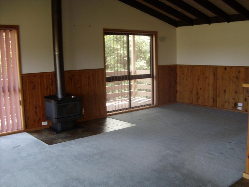 24 Innes Court, Berwick VIC 3806