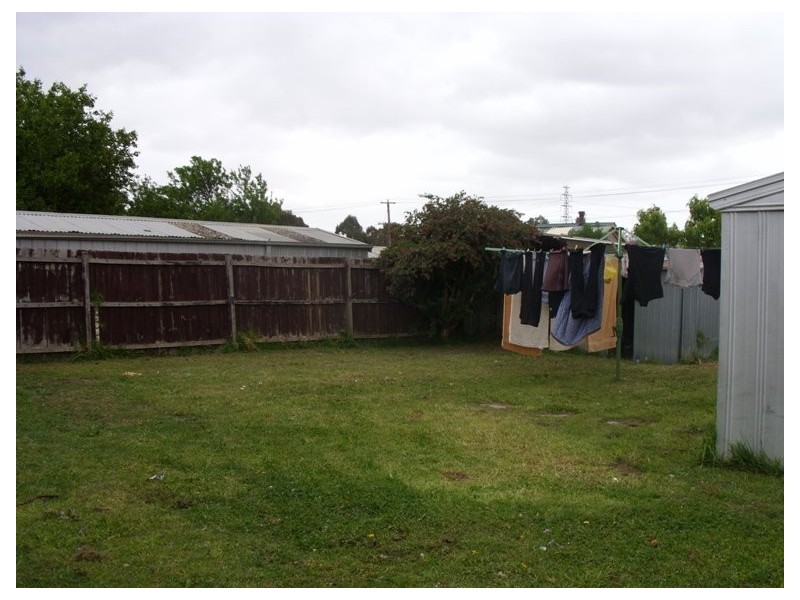 9 David Avenue, Cranbourne VIC 3977