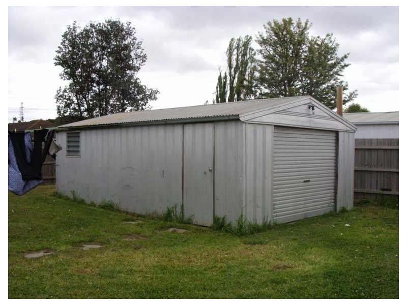 9 David Avenue, Cranbourne VIC 3977