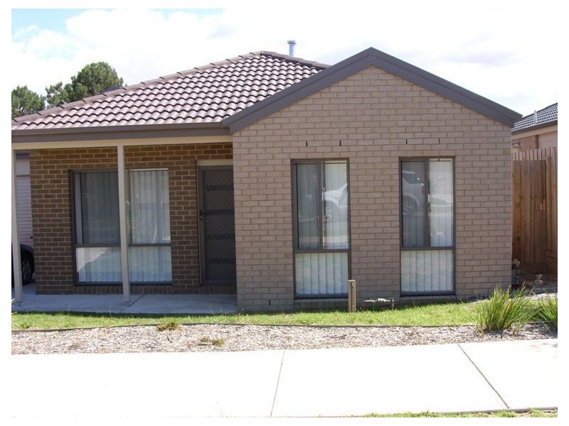 35 Pinewood Drive, Carrum Downs VIC 3201