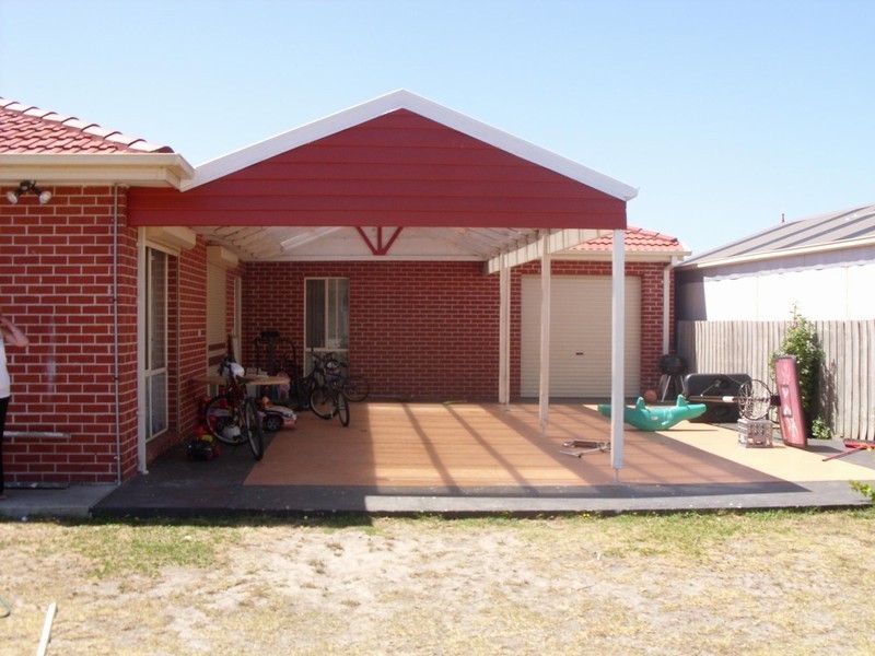 11 Landau Court, Cranbourne North VIC 3977