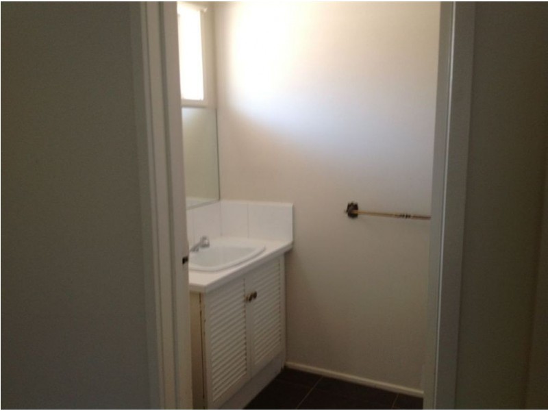 28 Cochrane Street, Cranbourne VIC 3977