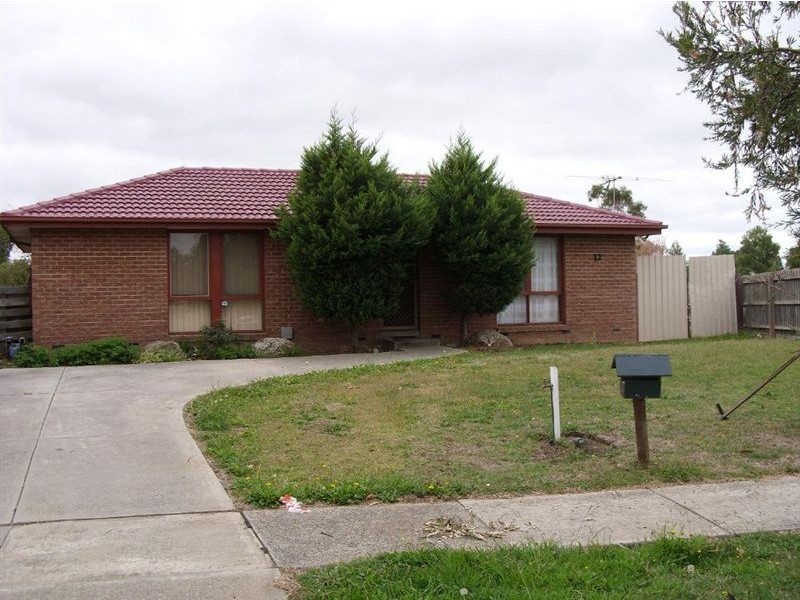 12 Strezlecki Crescent, Cranbourne North VIC 3977