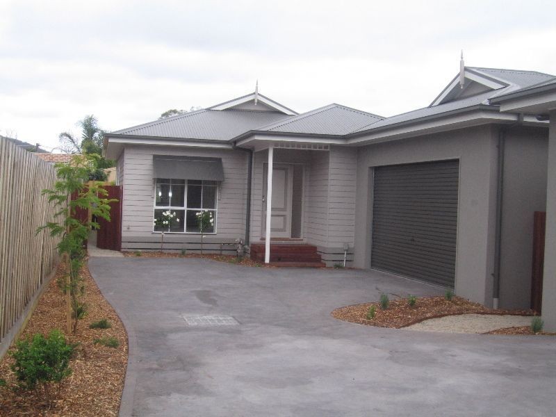 2/19 Como Court, Dromana VIC 3936