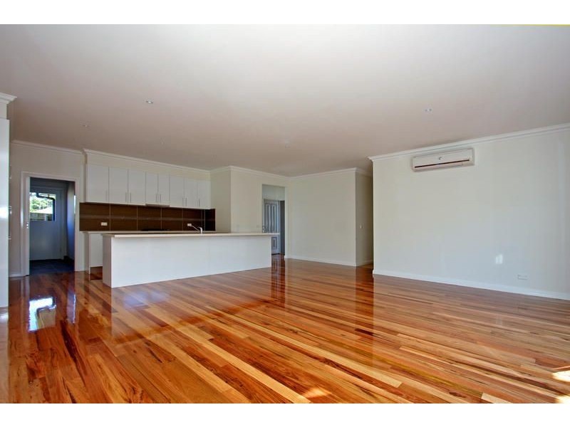 2/43 Hillman Avenue, Mccrae VIC 3938