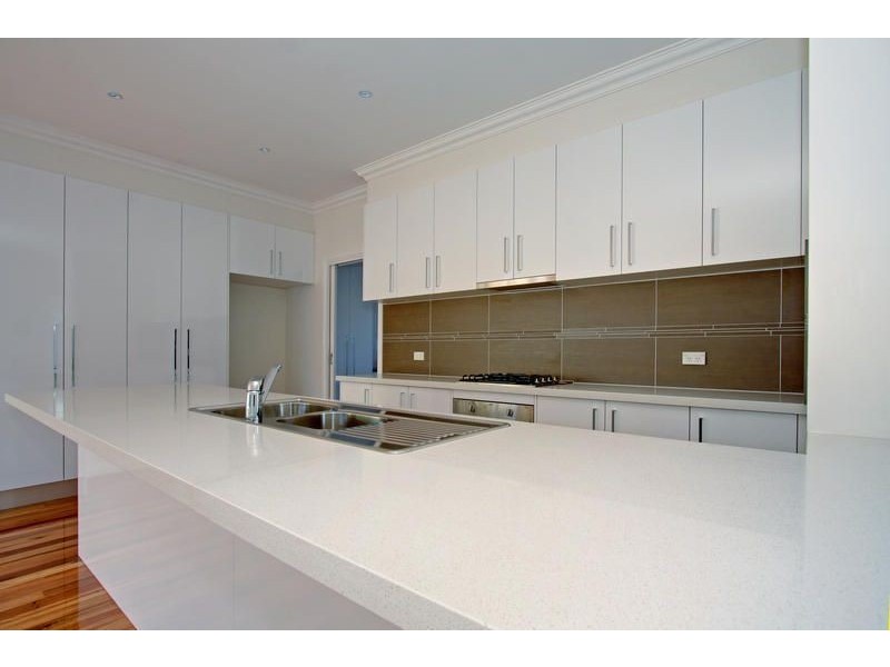 2/43 Hillman Avenue, Mccrae VIC 3938