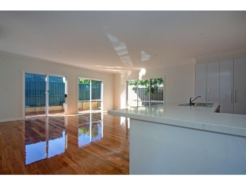2/43 Hillman Avenue, Mccrae VIC 3938