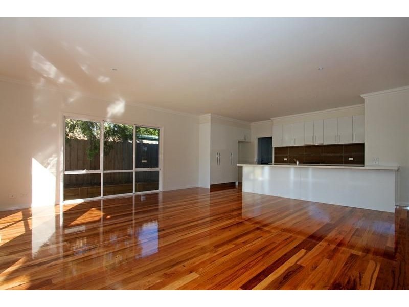 2/43 Hillman Avenue, Mccrae VIC 3938