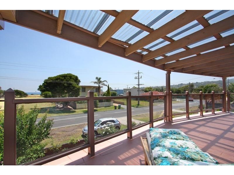 212 Dromana Pde, Safety Beach VIC 3936