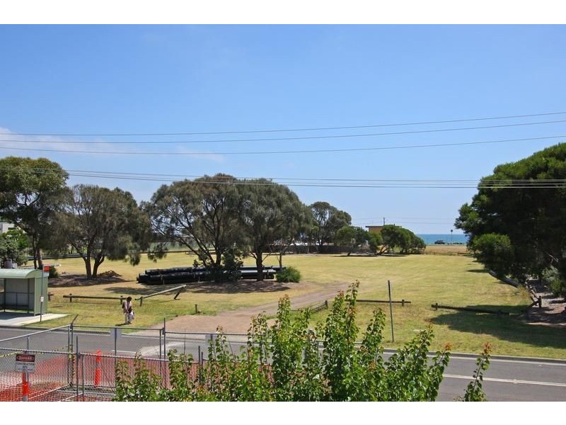 212 Dromana Pde, Safety Beach VIC 3936