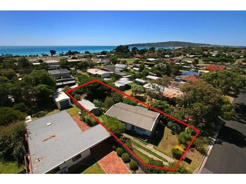 90 Watson Avenue, Dromana VIC 3936