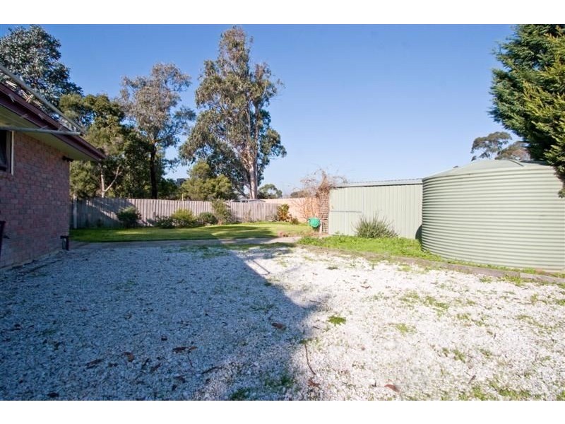 16 Parwan Crescent, Mornington VIC 3931