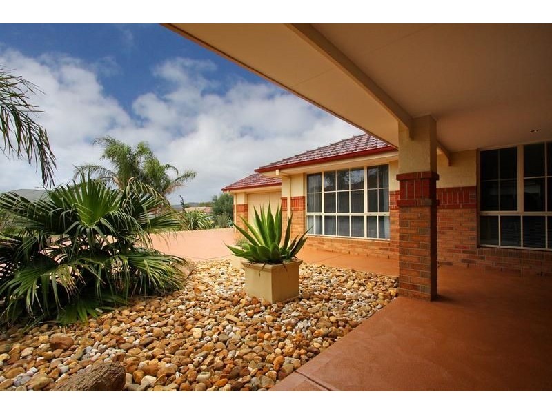 24 Golf Course Lane, Safety Beach VIC 3936