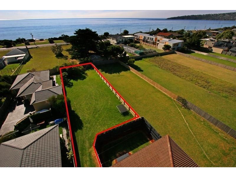 15b Dromana Parade, Safety Beach VIC 3936