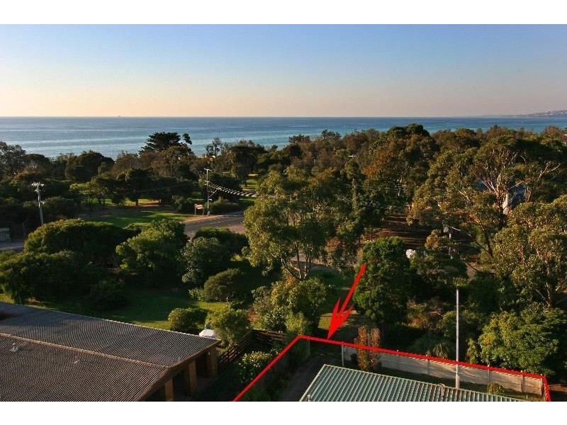 2 The Avenue, Mccrae VIC 3938